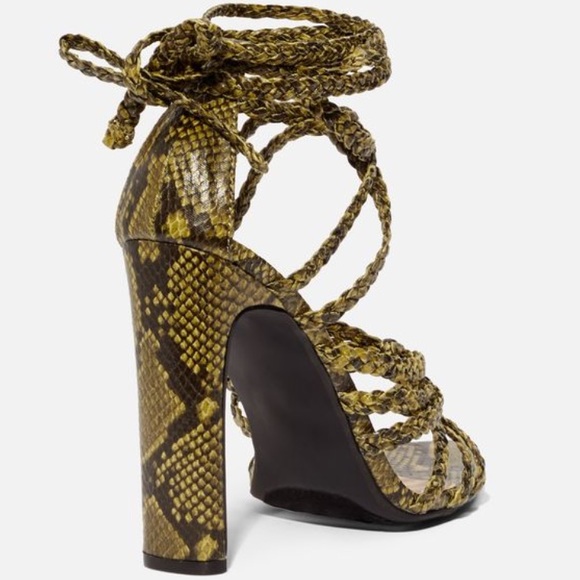 ✨💚 JustFab 💚✨ Slay Day Strappy Sandals - Picture 3 of 4